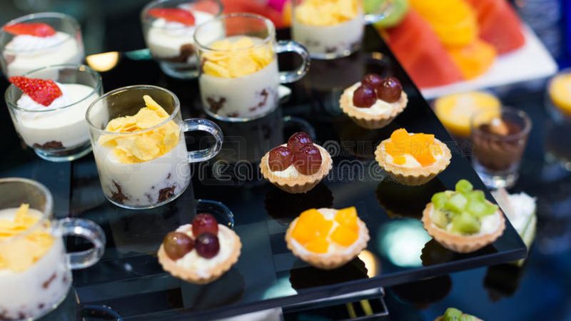 选择餐饮加盟项目时，品牌实力是关键因素之一。以下是一些考察品牌实力的要点：