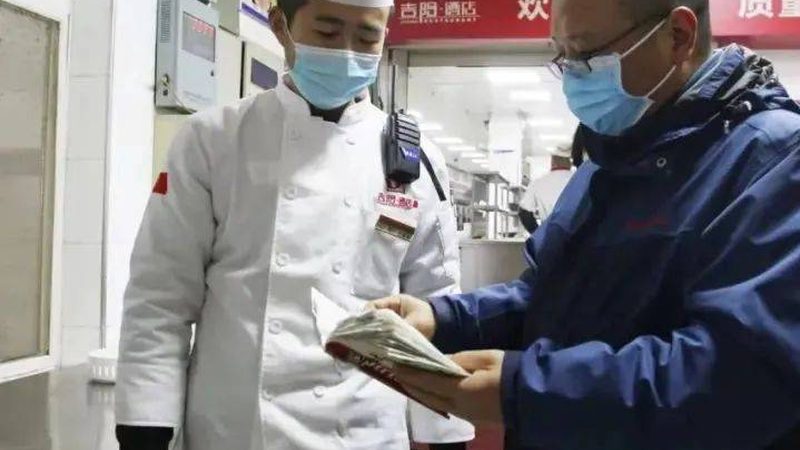 选择OEM还是ODM，主要取决于以下因素：